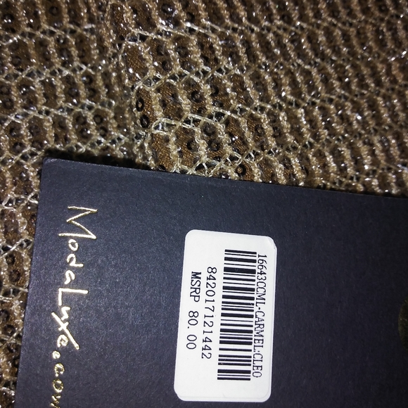 Purse - Picture 2 of 8